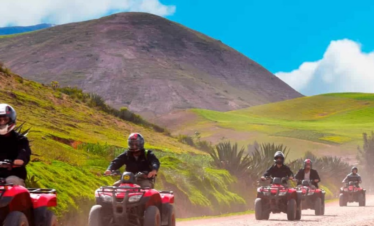 EXCURSÃO À MONTANHA DE CORES EM QUADRICICLOS